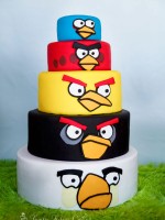 Topsy-Turvy-Cakes-angry-birds